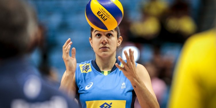 Natália vai reforçar o Dínamo de Moscou na temporada 2020/21 de vôlei