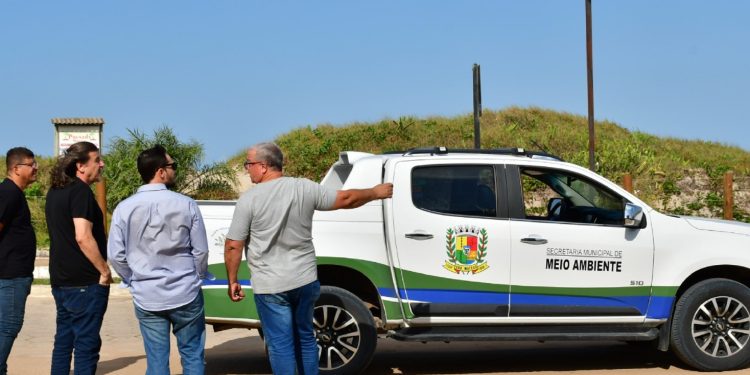 Obras na orla de Guriri e projetos de saneamento têm vistoria da prefeitura e do Ministério Público Federal