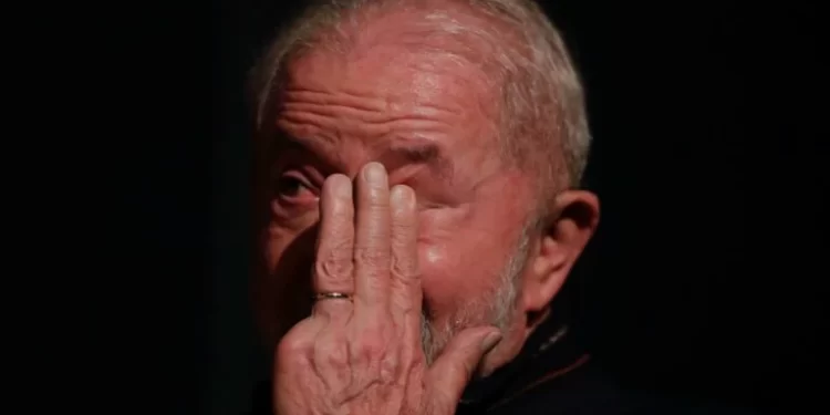 Prestes a se ‘encontrarem’, Lula diz que Bolsonaro está ‘possuído’