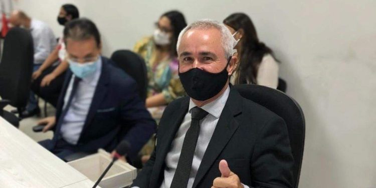 Vereador acusado de ser mandante de crime é preso