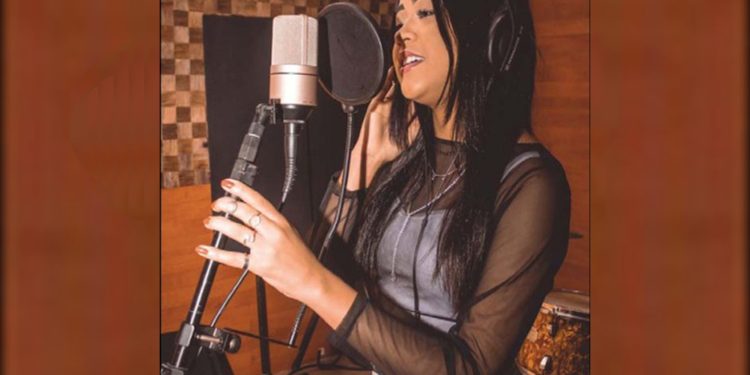 A cantora Ester Fraga vai gravar o primeiro DVD da carreira na festa que comemora os 478 de São Mateus