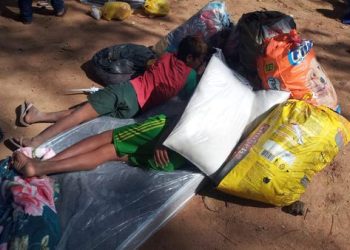 Indígenas venezuelanos são deixados na rodoviária de Vitória por ônibus da Prefeitura de Teixeira de Freitas/BA