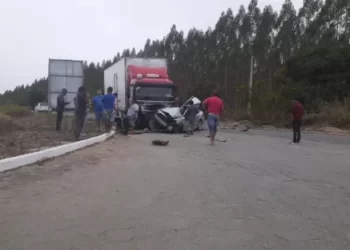 Imagens de videomonitoramento mostram o exato momento do acidente que matou casal de São Gabriel da Palha