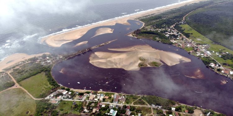 Festival Forró de Raiz em Barra Nova: homenagem a Luiz Geraldino, com 16 bandas e 4 DJs no último final de semana de agosto