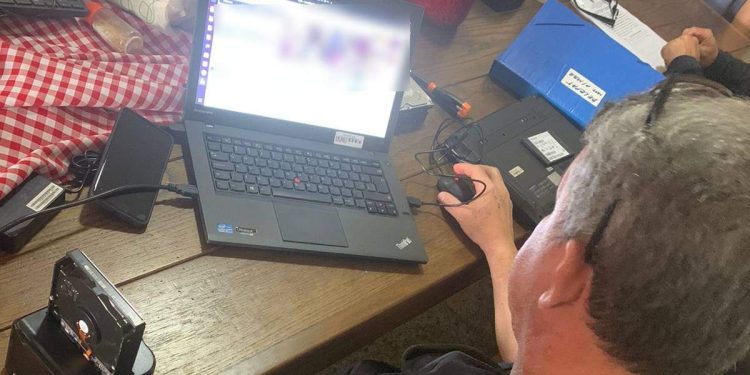 Servidor aposentado é preso no ES por armazenar vídeos e fotos de pornografia infantil desde 2015