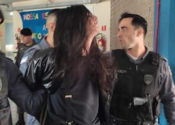Jovem e pai, que é PM, são indiciados por ataque à escola em Vitória