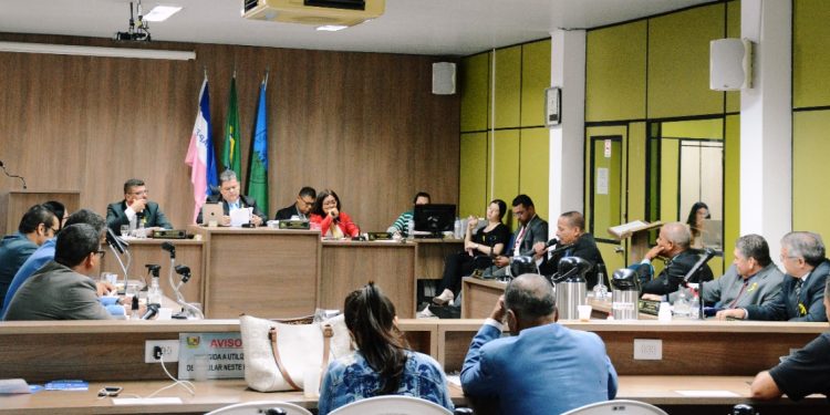 Paulo Fundão reitera indicações para complexo esportivo e nova Prefeitura