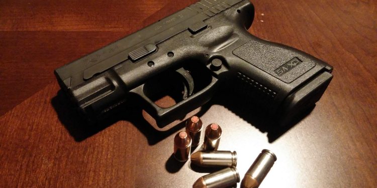 Comerciante é indiciado após inventar assaltos para conseguir porte de arma em São Gabriel da Palha