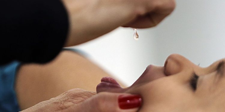Campanha de vacinação contra a pólio termina nesta sexta-feira em Aracruz