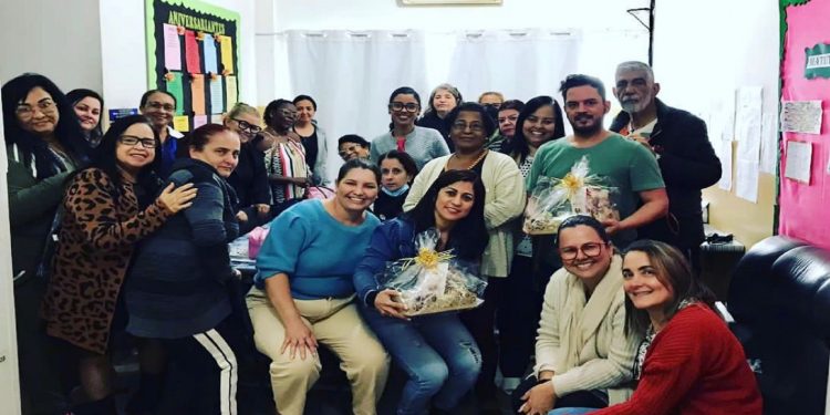 Escola Herinéia promove, em Guriri, a “Festa das Nacões”