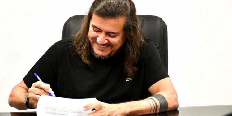 Daniel Santana torna democrático o processo de seleção de diretores escolares