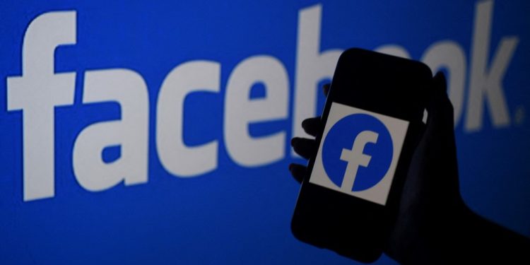 Facebook alerta que 1 milhão de nomes de usuários e senhas foram roubados