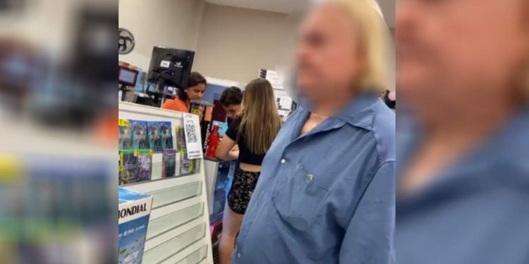 Idoso que fez ofensas racistas a jovens negros em Vila Velha é liberado sem pagar fiança