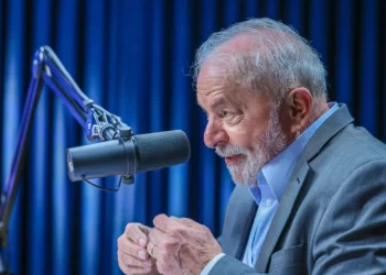 TSE suspende propaganda que chama Lula de ladrão e corrupto