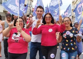 Com presença da vice-governadora, lideranças de São Mateus participam de passeata em apoio a Lula e Casagrande