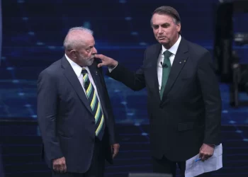 Colunista do UOL afirma que Bolsonaro ganhou o debate