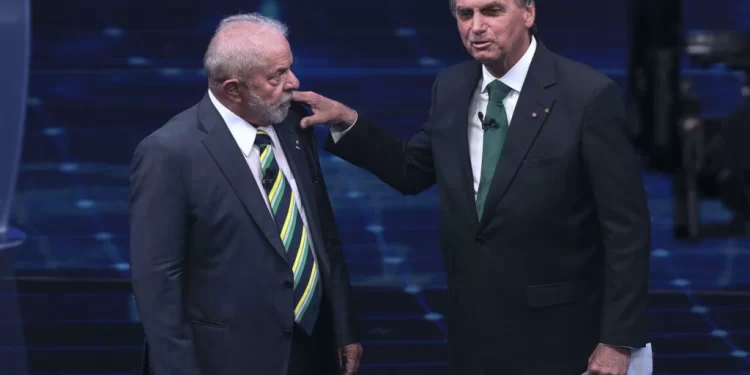 Colunista do UOL afirma que Bolsonaro ganhou o debate