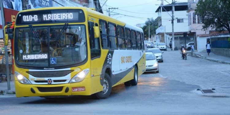 Prefeitura de São Mateus garante transporte gratuito para eleitores no dia da eleição