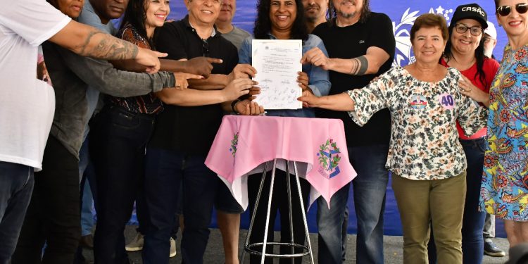 Governo do Estado e Prefeitura de São Mateus entregam obra no Vila Nova e assinam ordem de serviço no Villages