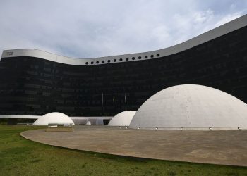 TSE concede a Lula 24 direitos de resposta contra Bolsonaro