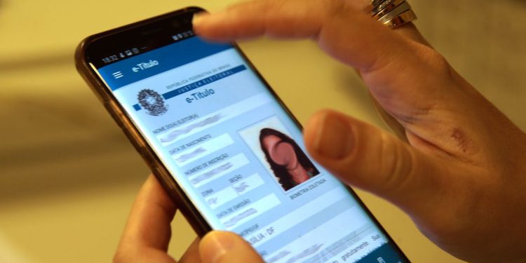 Eleitores têm até sábado para baixar ou atualizar o e-Título