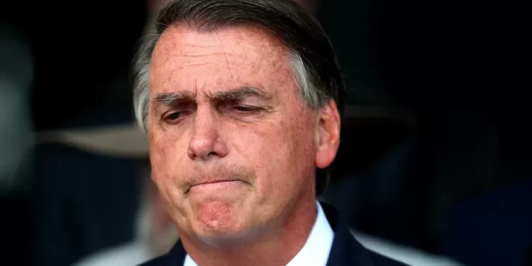 Governo Bolsonaro pressiona Petrobras a segurar preços até o 2º turno contra Lula