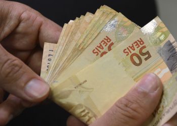 Bancos já podem fazer empréstimo consignado do Auxílio Brasil e BPC