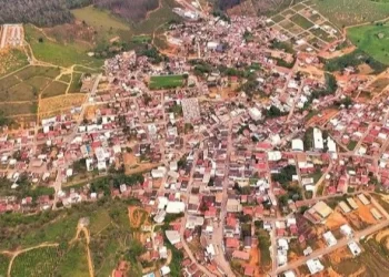 Marido agride mulher com foice e morre após atacar PMs em Vila Valério