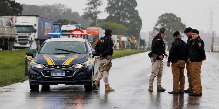 PRF diz que 563 pontos de rodovias foram liberados