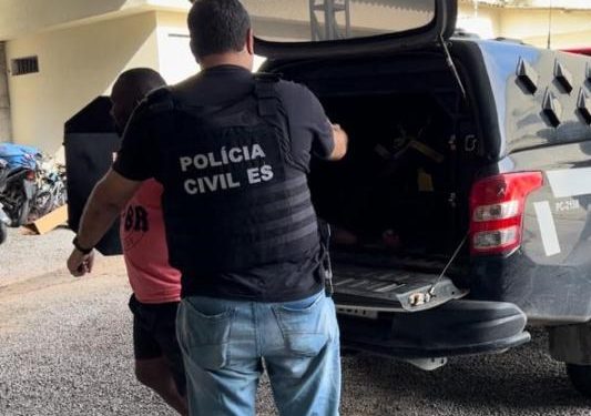 Operação da Polícia Civil apreende drogas e prende três homens em Linhares