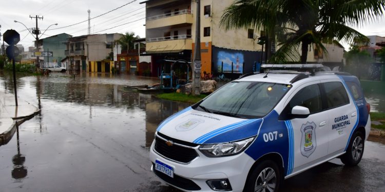 Chove em 24 horas o esperado para quase um mês inteiro em São Mateus; prefeitura intensifica ações emergenciais