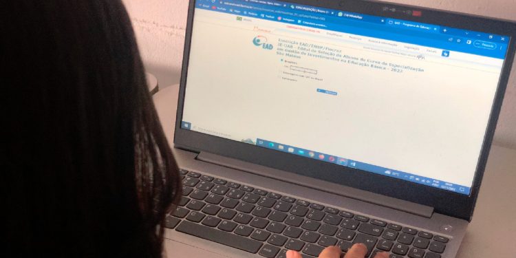 Polo UAB São Mateus abre inscrições para especialização em gestão estratégica de investimentos na educação básica