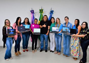 Unidades de ensino de São Mateus recebem novos notebooks por meio do Programa de Inovação Educação Conectada