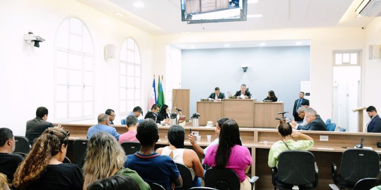 Câmara aprova quatro projetos que beneficiam servidores municipais