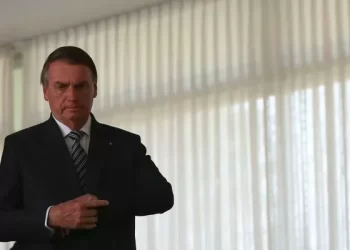 Valdemar bancará salário, casa e advogados para Bolsonaro a partir de 2023
