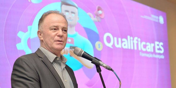 Governo do Estado lança Programa Qualificar ES – Formação Avançada
