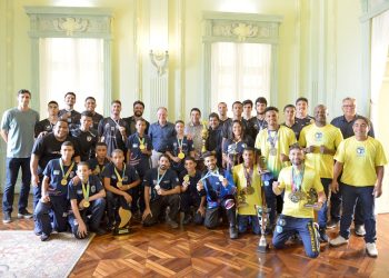 Casagrande recebe atletas e equipes medalhistas em competições nacionais e internacionais