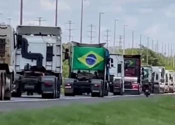 115 caminhões chegam a Brasília para engrossar manifestações
