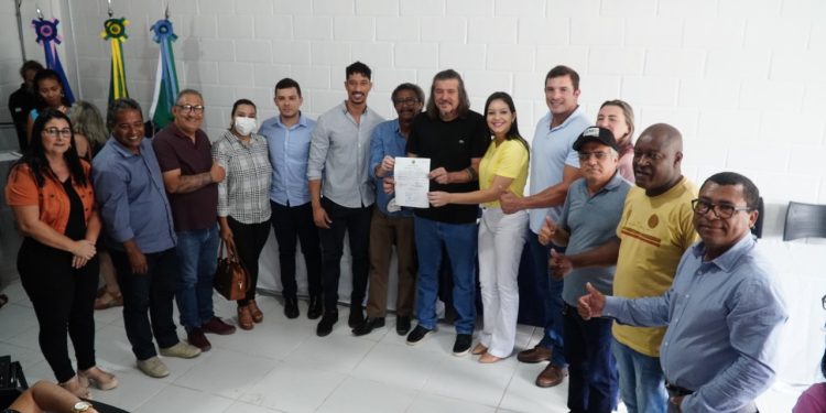 Unidades de ensino de São Mateus terão novos playgrounds em madeira tratada