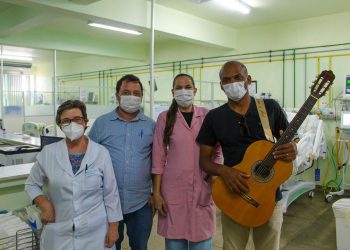 Hospital Geral de Linhares (HGL) utiliza musicoterapia no processo de tratamento de pacientes internados na UTI