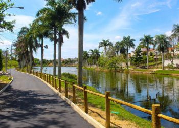 Prefeitura de Linhares inicia pavimentação asfáltica de pistas de caminhada na Linha Verde