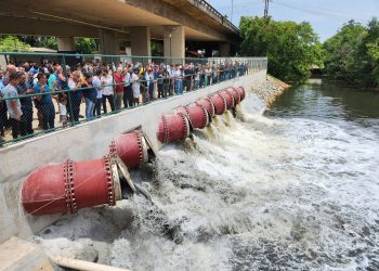 Casagrande inaugura obras de macrodrenagem em Cariacica