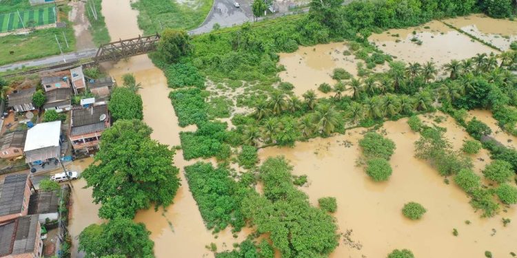 Viana decreta estado de calamidade e aulas são suspensas após fortes chuvas