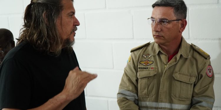 Chuva, deslizamento, interdição de ponte em São Mateus: Daniel Santana mobiliza equipes e monta plano de ação