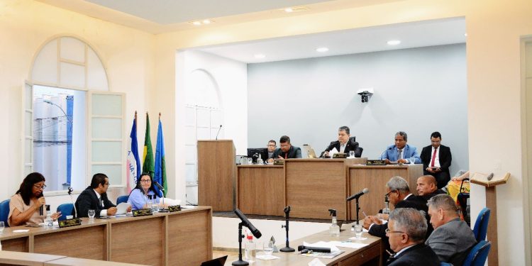 Câmara de São Mateus autoriza contratação de DTs para a Secretaria de Educação