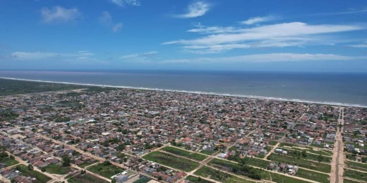 Esforço redobrado para garantir a circulação desimpedida de veículos e pedestres na área urbana de Guriri