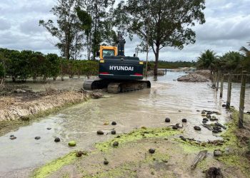 Chuvas: Prefeitura de Linhares atua em várias frentes de trabalho nos bairros e em várias regiões do interior