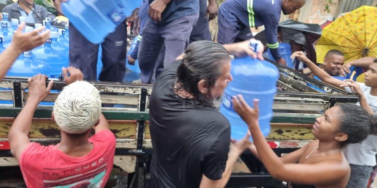 Em operação conjunta com o Governo do Estado, São Mateus atua em várias frentes para enfrentar os problemas causados pelas chuvas