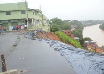 São Mateus: engenheiros especializados em estabilização de encostas reforçam o time encarregado de resolver o problema na ladeira do besouro