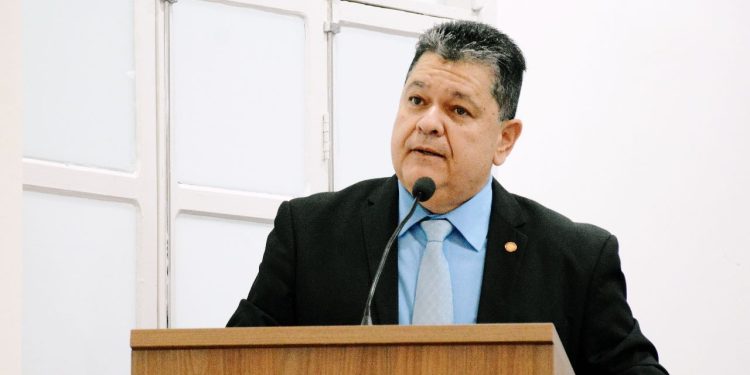Presidente da Câmara prega união para resolver demandas de Guriri